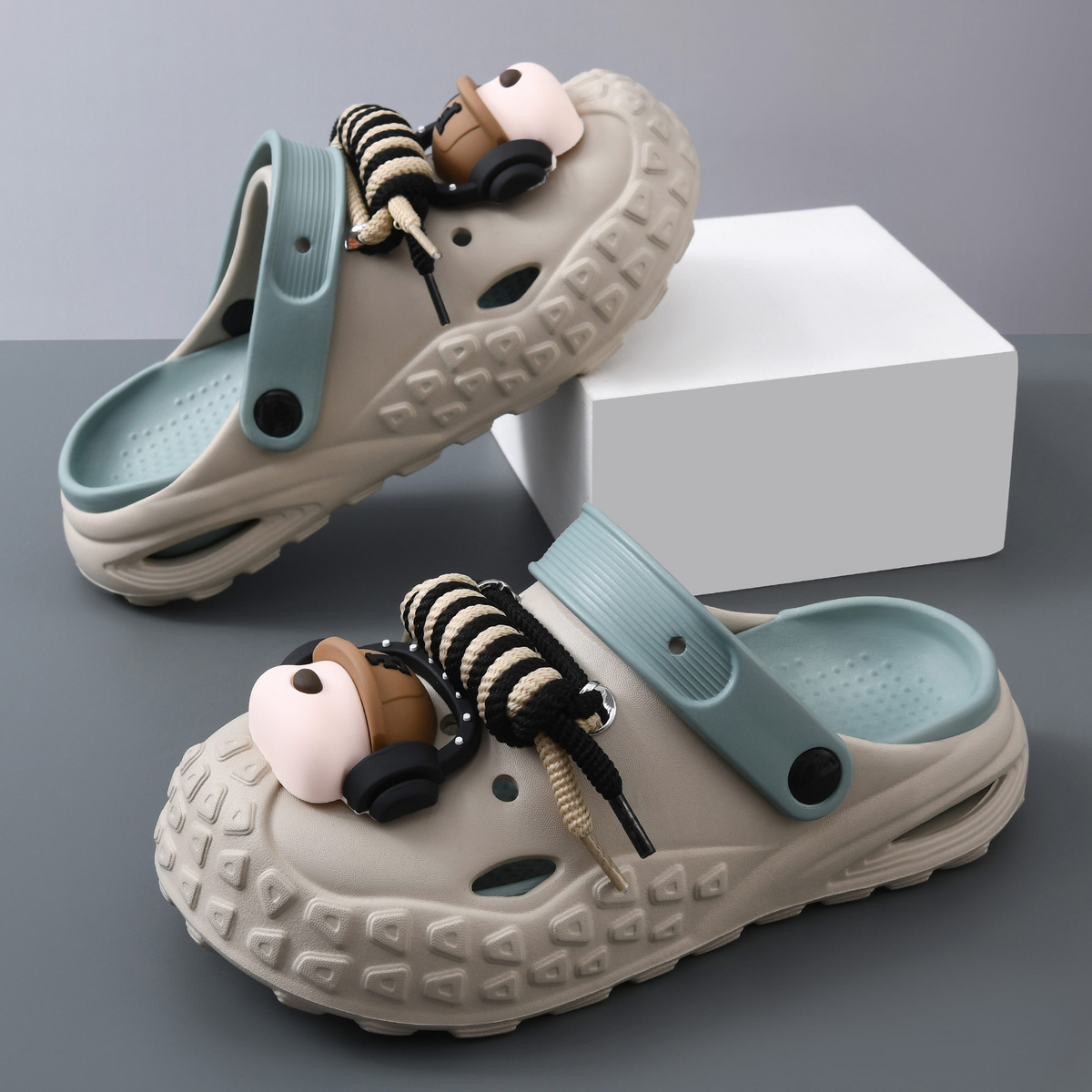 Hype Beatz Laced Clogs - Female